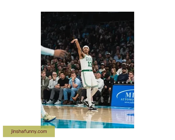 凯尔特人正式与小罗恩哈珀签订两年新合同，期待新赛季表现